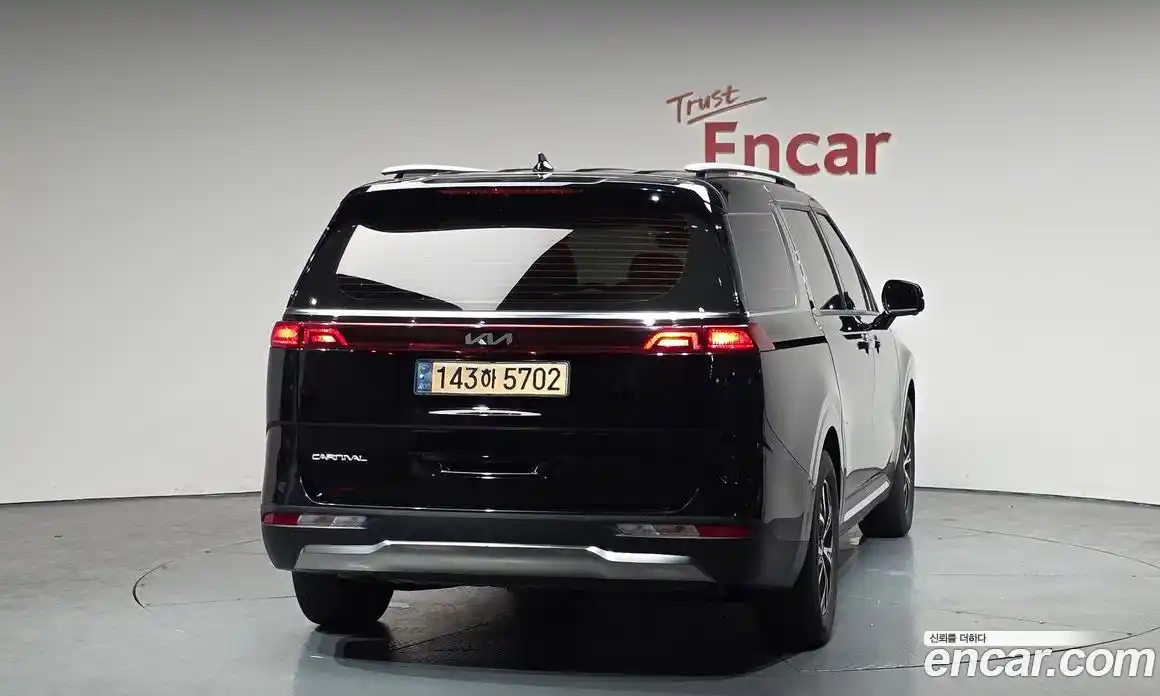 Kia Canival 2023 3.5 гидро в Москве № 1611548, фото 4