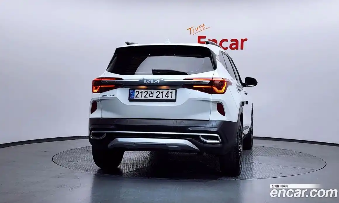 Kia Seltos 2022 1.6 гидро в Москве № 1611663, фото 4