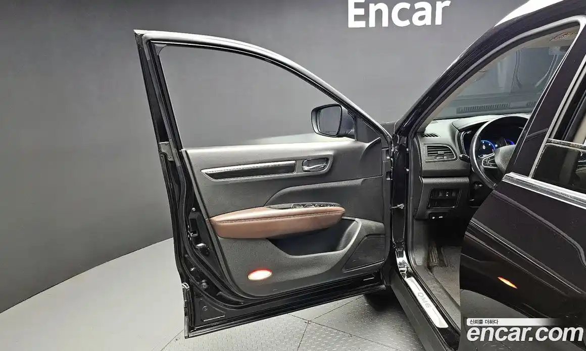 Renault QM6 2017 2.0 гидро в Москве № 1615377, фото 14