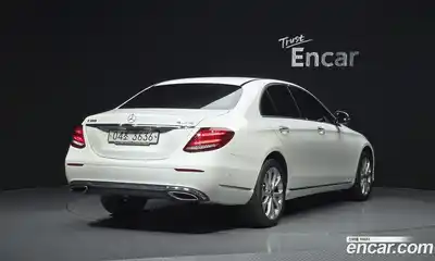 Mercedes-Benz E-Class 2018 2.0 гидро в Москве № 1617437, миниатюра 2