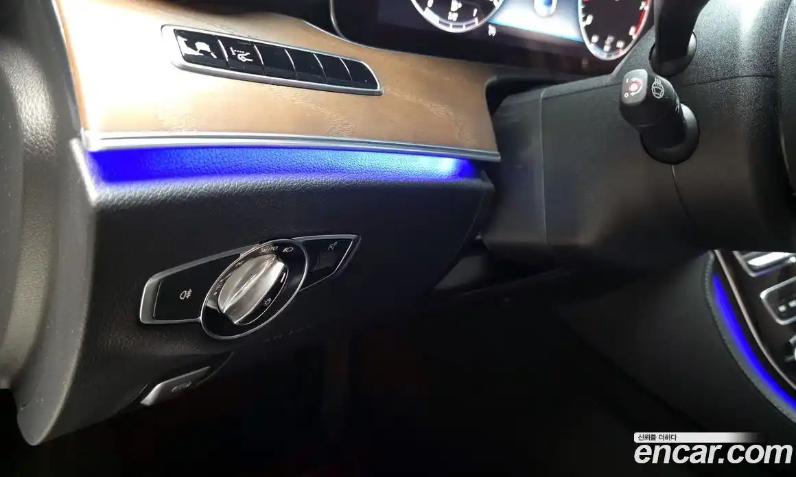 Mercedes-Benz E-Class 2018 2.0 гидро в Москве № 1617437, фото 27