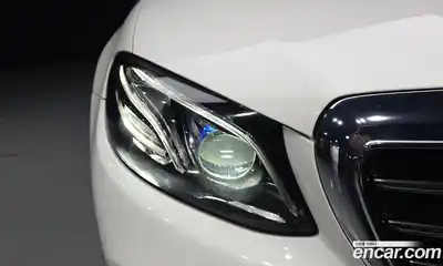 Mercedes-Benz E-Class 2018 2.0 гидро в Москве № 1617437, миниатюра 8