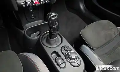 Mini Cooper Convertible 2023 2.0 гидро в Москве № 1619989, миниатюра 12