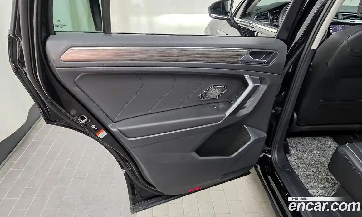 Volkswagen Tiguan 2022 2.0 гидро в Москве № 1623041, фото 15