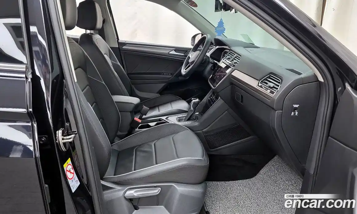 Volkswagen Tiguan 2022 2.0 гидро в Москве № 1623041, фото 17