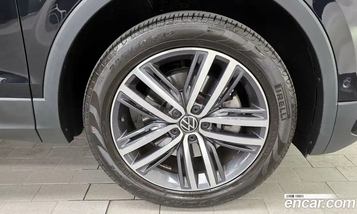Volkswagen Tiguan 2022 2.0 гидро в Москве № 1623041, фото 7