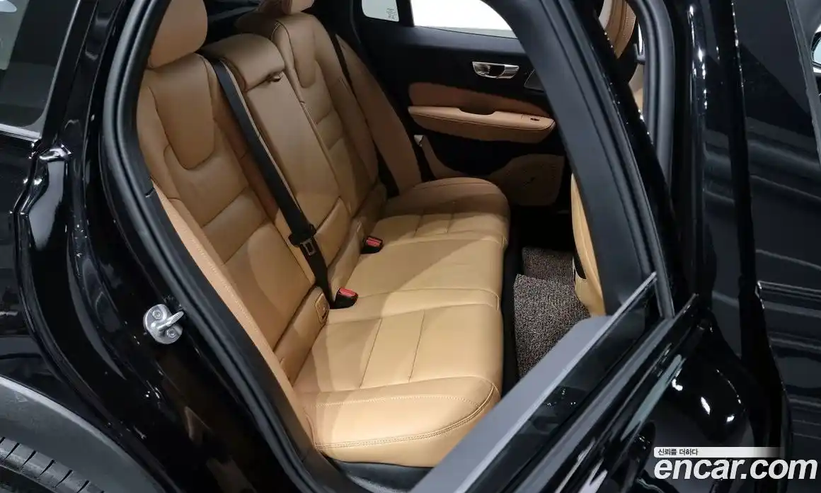 Volvo V60 2024 2.0 гидро в Москве № 164180, фото 12
