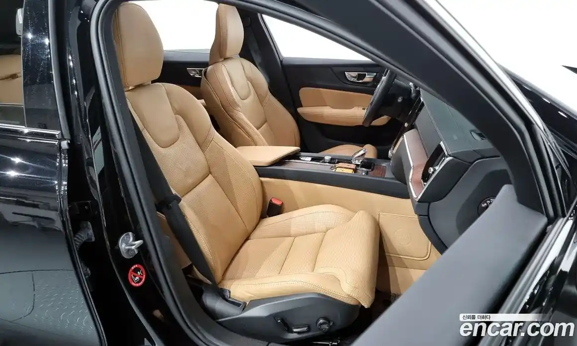 Volvo V60 2024 2.0 гидро в Москве № 164180, фото 10
