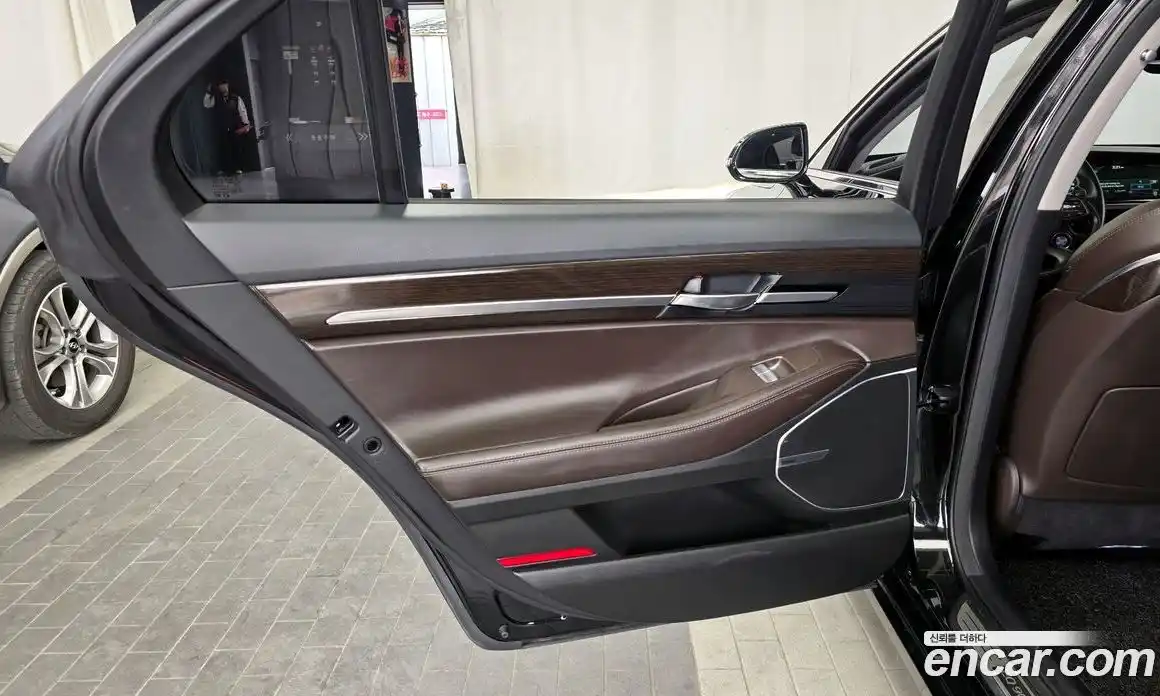 Genesis EQ900 2017 3.8 гидро в Москве, фото 15