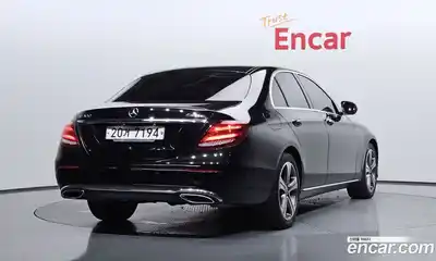 Mercedes-Benz E-Class 2017 2.0 гидро в Москве № 1690370, миниатюра 2