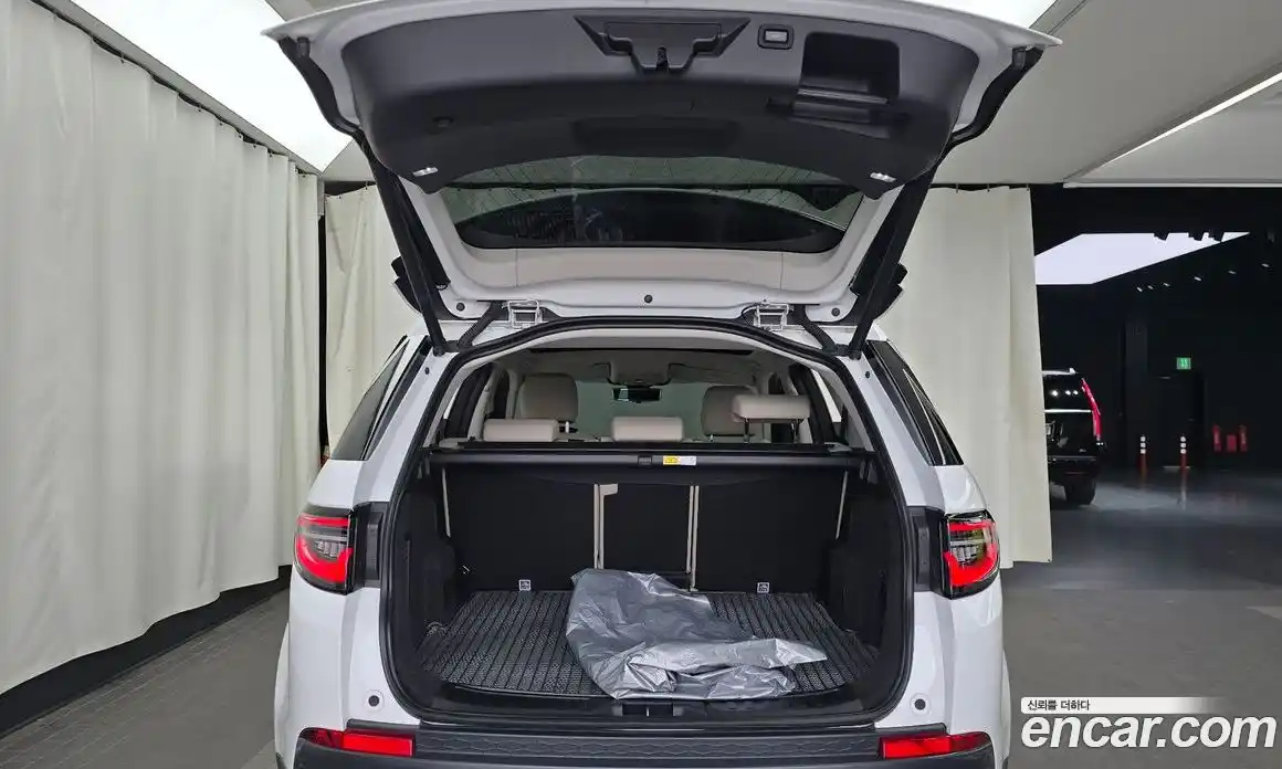 Land Rover Discovery Sport 2021 2.0 гидро в Москве № 1691926, фото 26