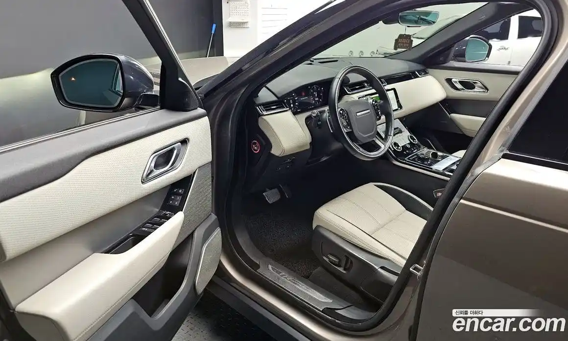Land Rover Range-Rover Velar 2019 3.0 гидро в Москве № 1691981, фото 13