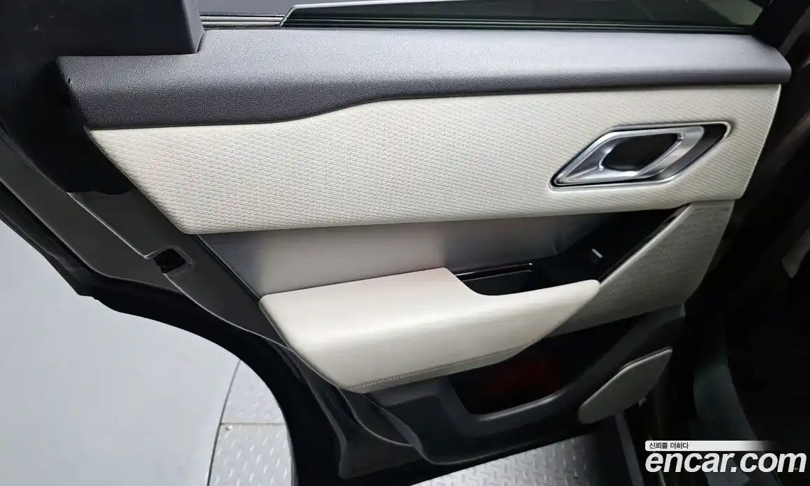 Land Rover Range-Rover Velar 2019 3.0 гидро в Москве № 1691981, фото 15
