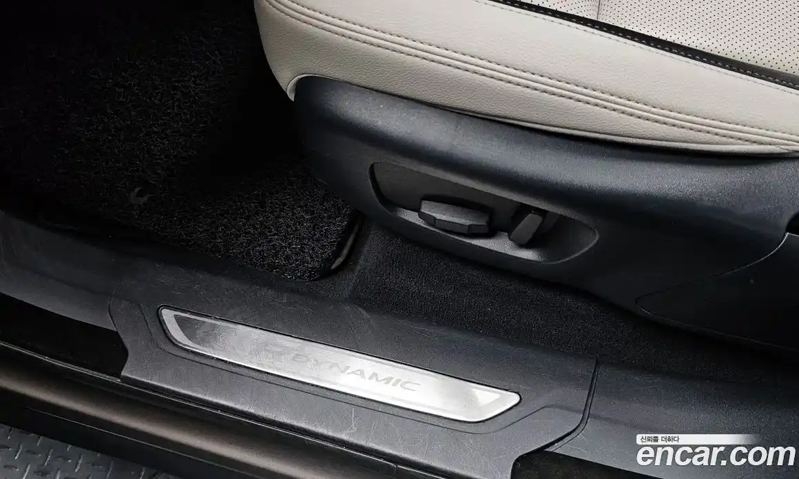 Land Rover Range-Rover Velar 2019 3.0 гидро в Москве № 1691981, фото 34