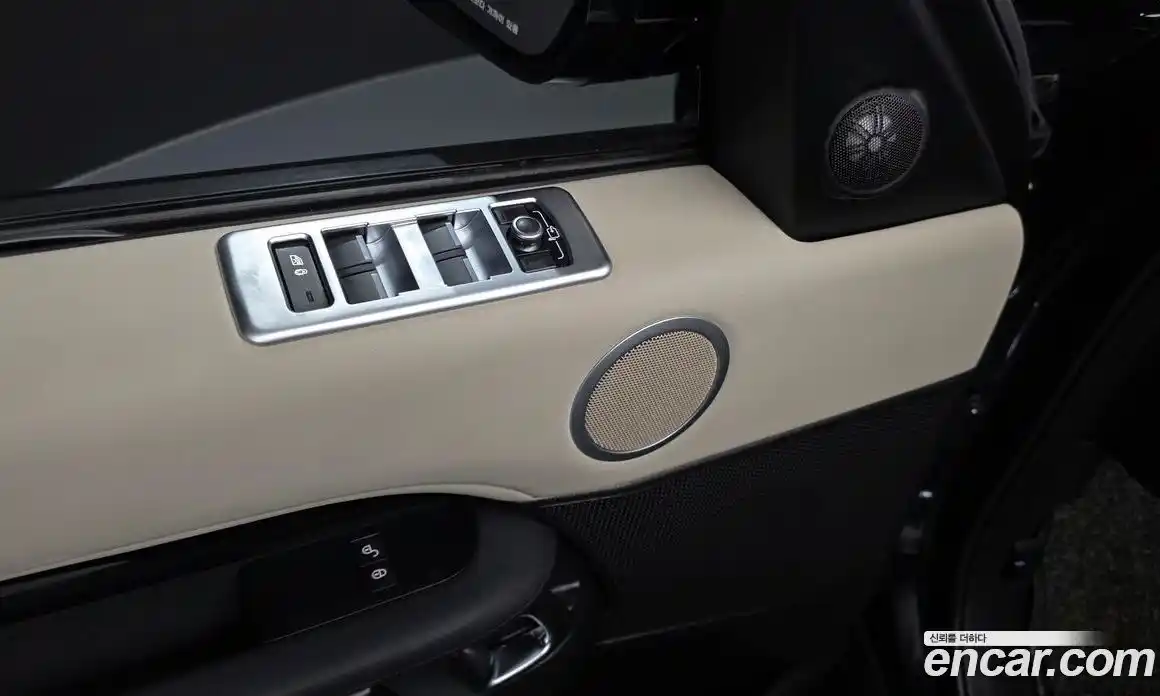 Land Rover Discovery 2018 2.0 гидро в Москве № 1692026, фото 31