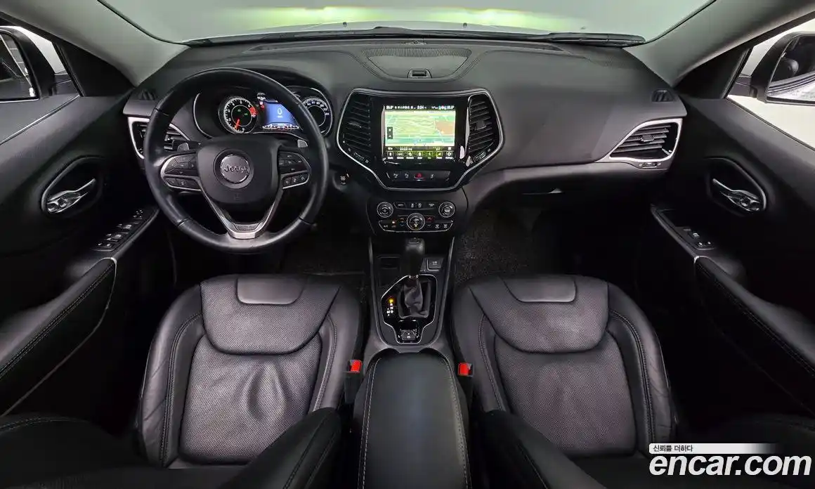 Jeep Cherokee 2020 2.4 гидро в Москве № 1693687, фото 9