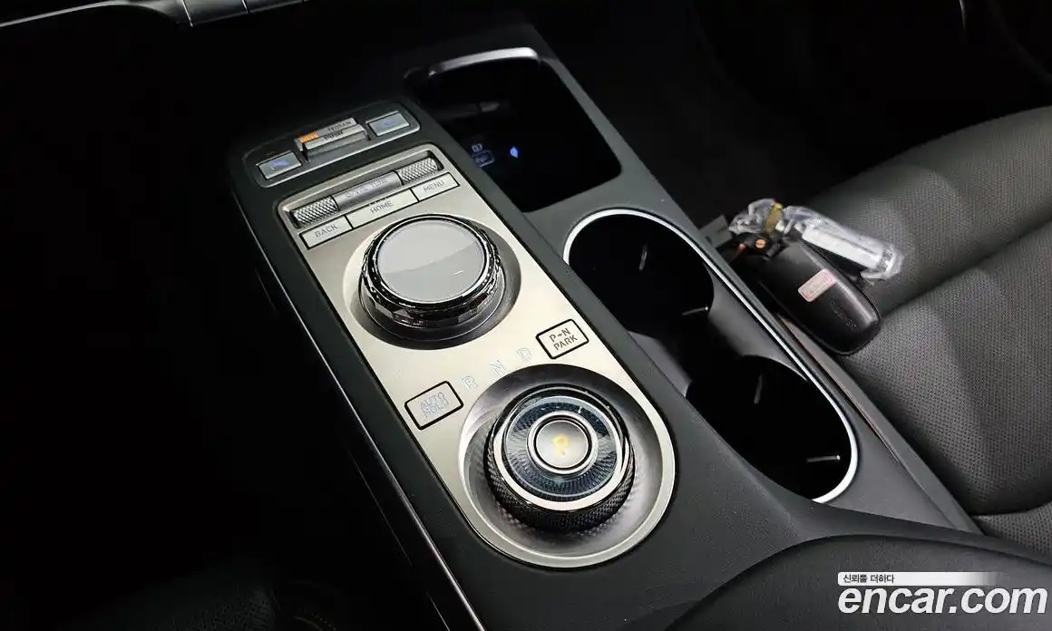Genesis GV70 2023 2.5 гидро в Москве № 1758663, фото 12