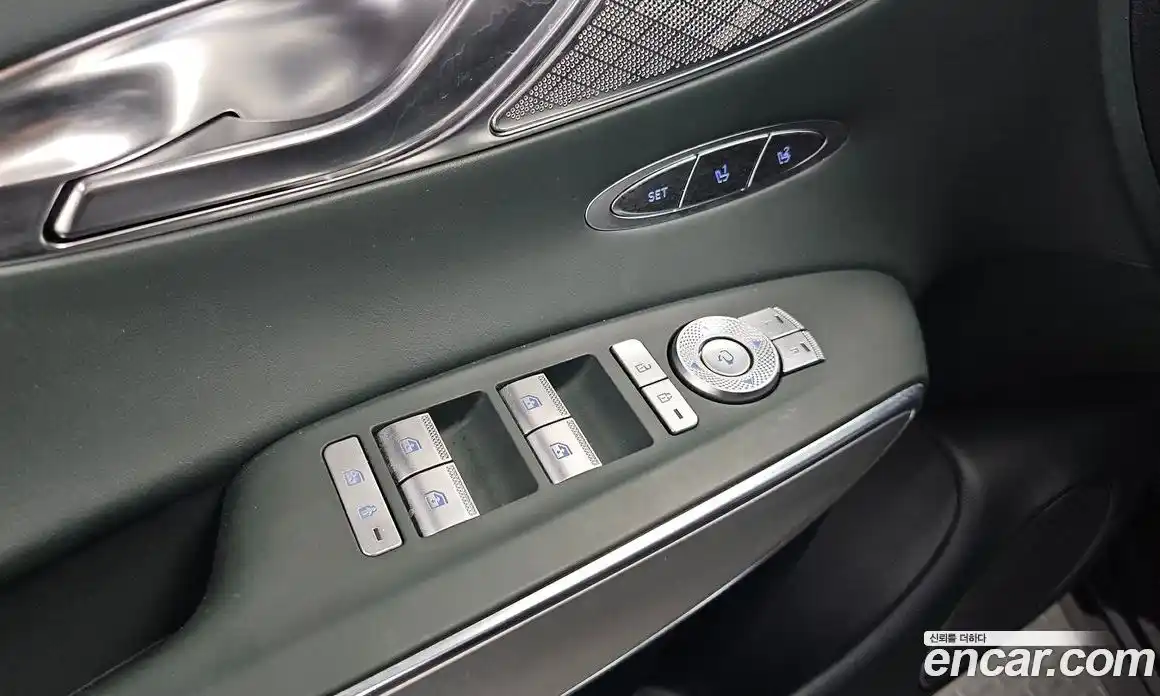 Genesis GV70 2023 2.5 гидро в Москве № 1758663, фото 23