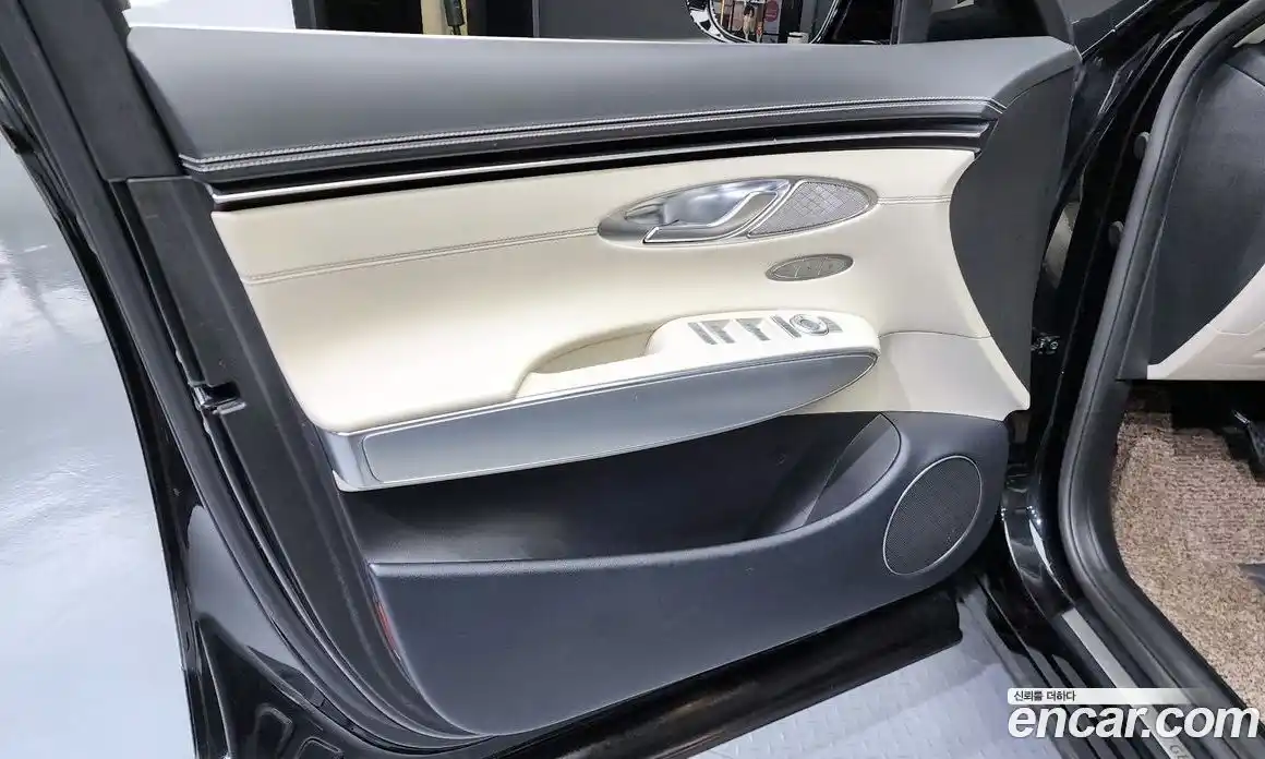 Genesis GV70 2023 2.5 гидро в Москве, фото 14