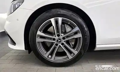 Mercedes-Benz E-Class 2022 2.0 гидро в Москве № 1762678, миниатюра 5