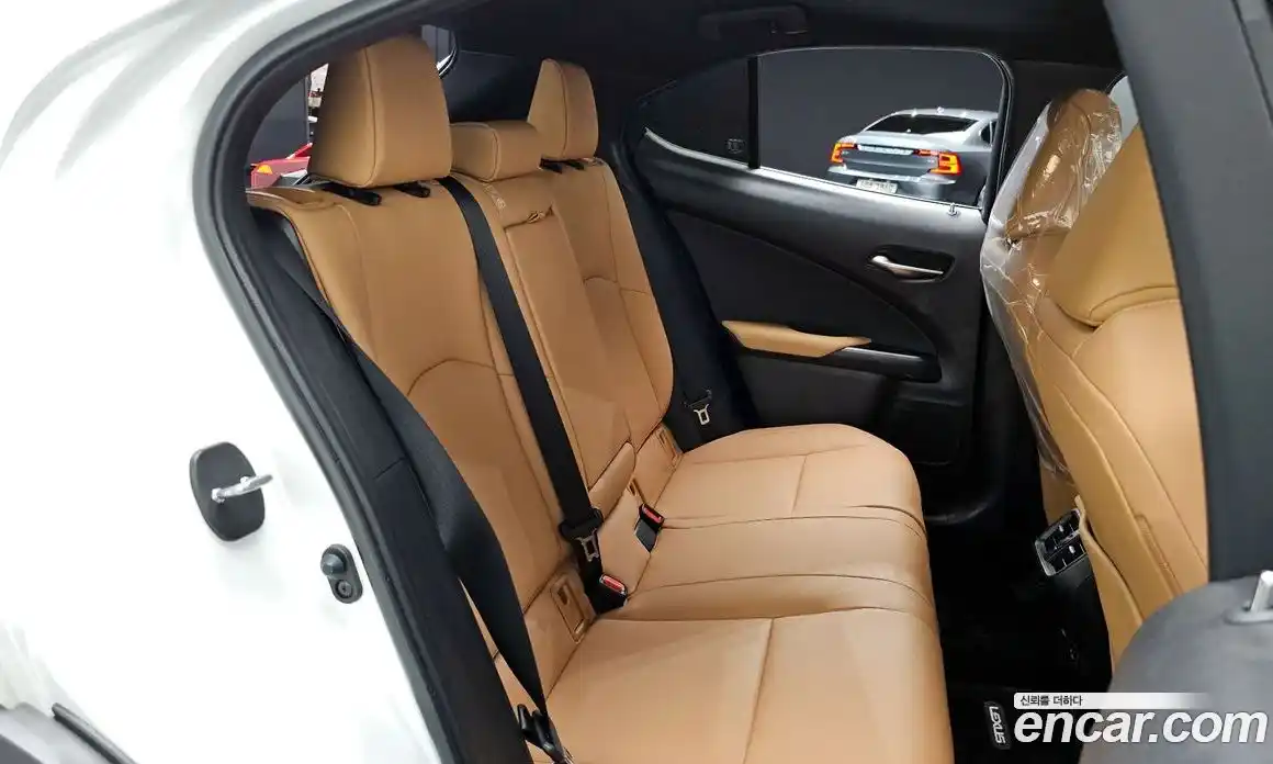 Lexus UX 2023 2.0 гидро в Москве № 1764900, фото 17