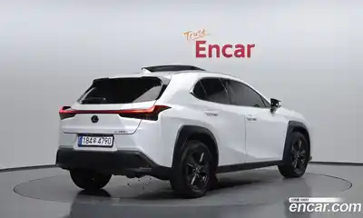 Lexus UX 2023 2.0 гидро в Москве № 1764900, миниатюра 2