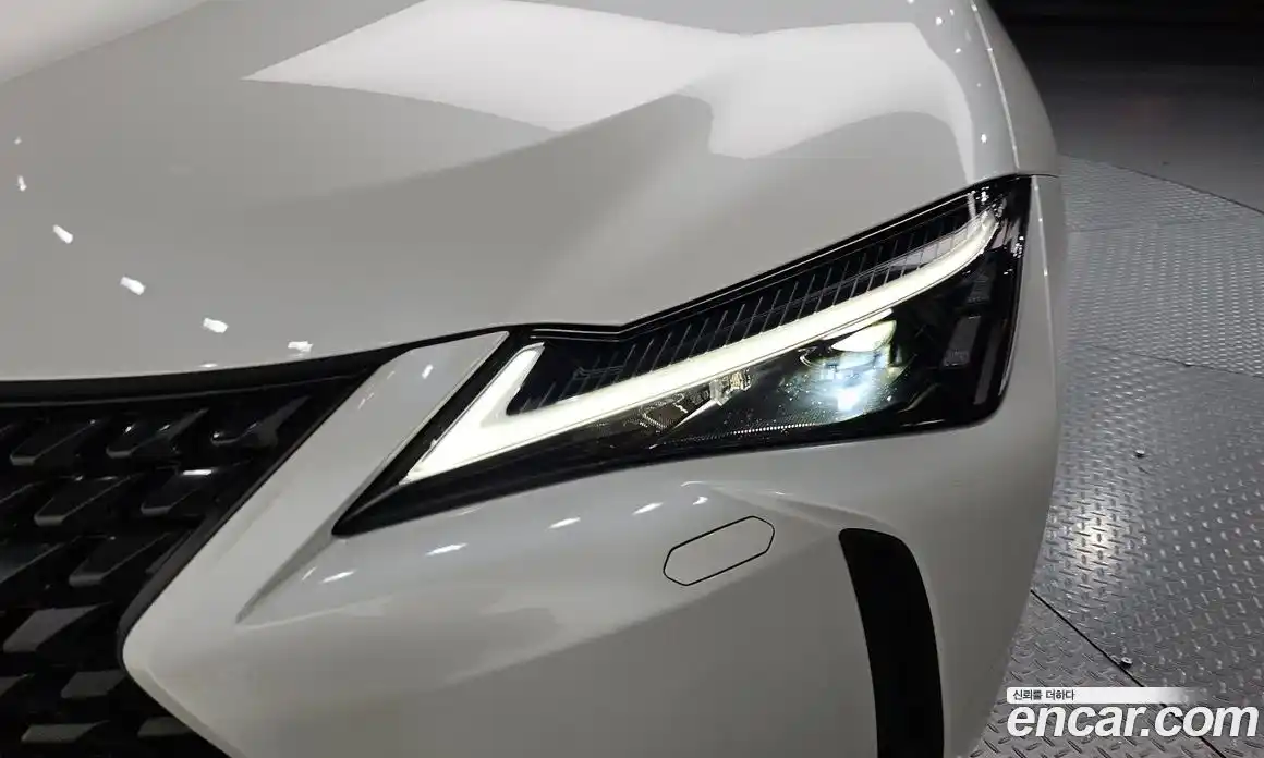 Lexus UX 2023 2.0 гидро в Москве № 1764900, фото 8