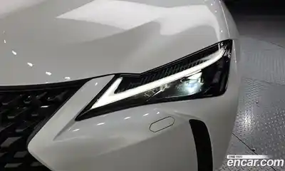 Lexus UX 2023 2.0 гидро в Москве № 1764900, миниатюра 8