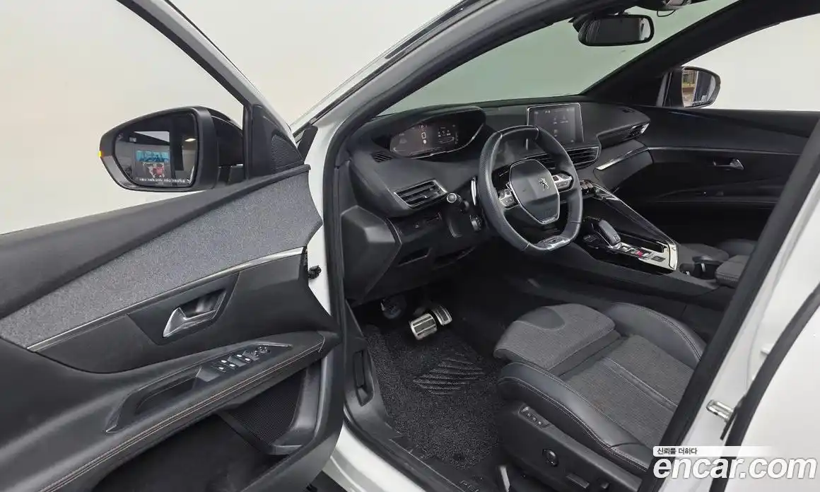 Peugeot 3008 2018 1.6 гидро в Москве, фото 13