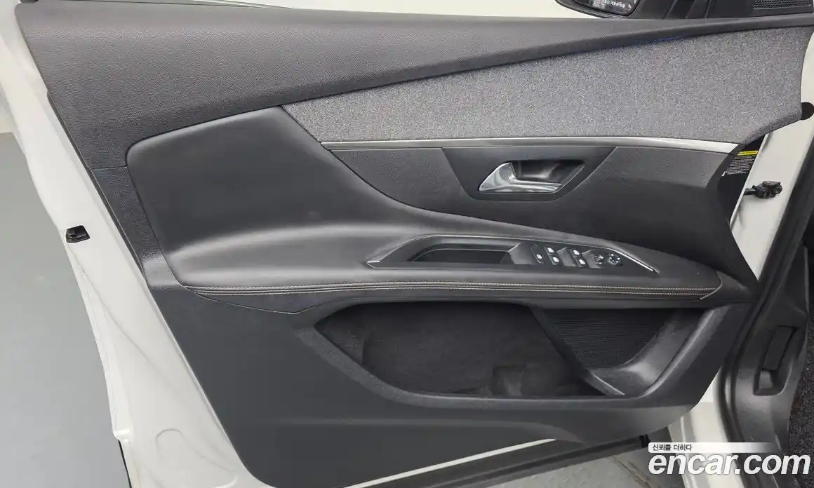 Peugeot 3008 2018 1.6 гидро в Москве, фото 14
