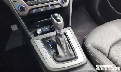 Hyundai Avante 2017 1.6 гидро в Москве № 1830702, миниатюра 9