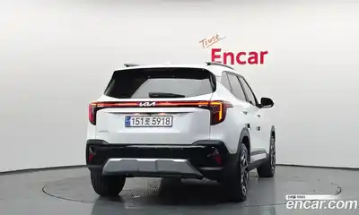 Kia Seltos 2022 1.6 гидро в Москве № 1831961, миниатюра 4