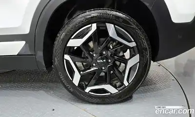 Kia Seltos 2022 1.6 гидро в Москве № 1831961, миниатюра 7
