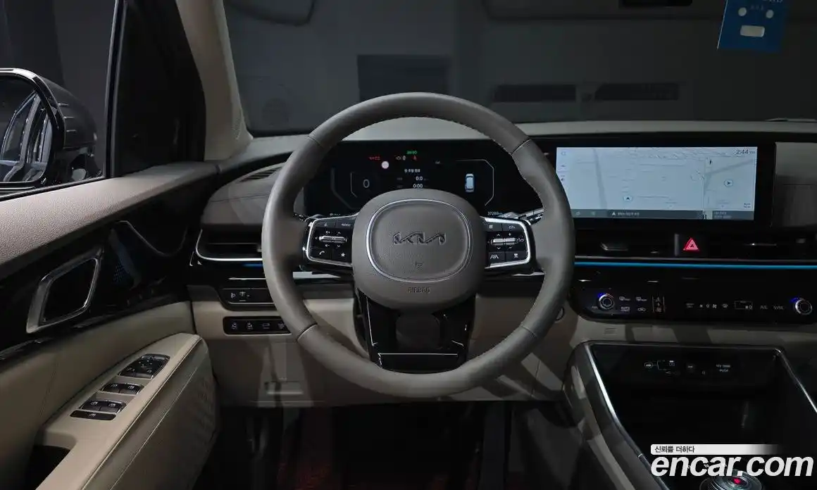 Kia Canival 2024 1.6 гидро в Москве № 1832095, фото 13