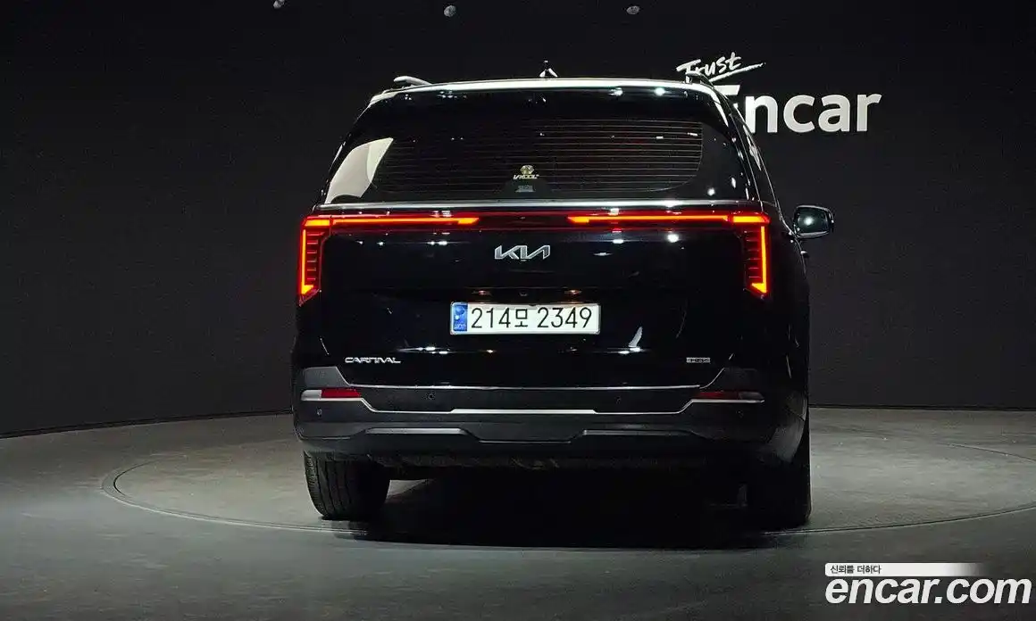Kia Canival 2024 1.6 гидро в Москве № 1832095, фото 4
