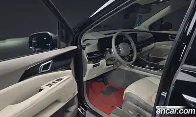 Kia Canival 2024 1.6 гидро в Москве № 1832095, миниатюра 10