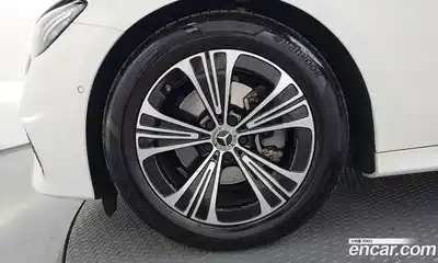 Mercedes-Benz E-Class 2025 2.0 гидро в Москве № 1832339, миниатюра 5