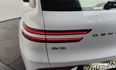Genesis GV70 2022 2.2 гидро в Москве № 1832431, миниатюра 9