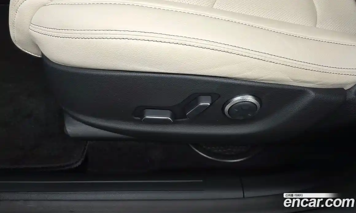 Genesis GV70 2022 2.5 гидро в Москве № 1832485, фото 30
