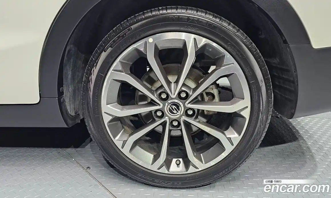 SsangYong TIBOLI 2017 1.6 гидро в Москве № 1832896, фото 7