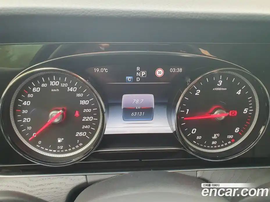 Mercedes-Benz E-Class 2016 1.9 гидро в Москве № 1835939, фото 11