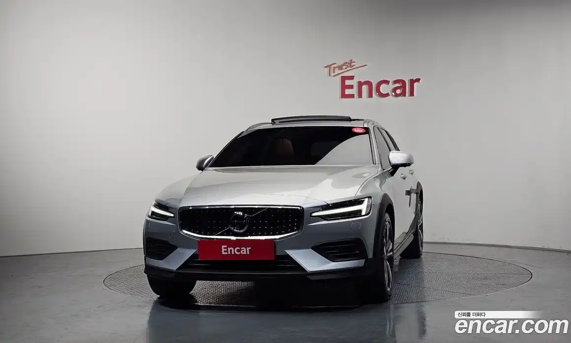 Volvo V60 2020 2.0 гидро в Москве № 1836839, фото 3