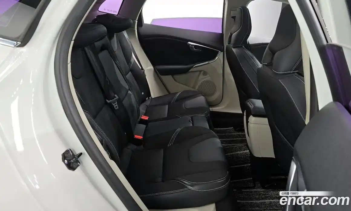 Volvo V40 2013 2.0 гидро в Москве № 1836947, фото 11