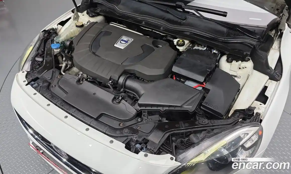 Volvo V40 2013 2.0 гидро в Москве № 1836947, фото 6