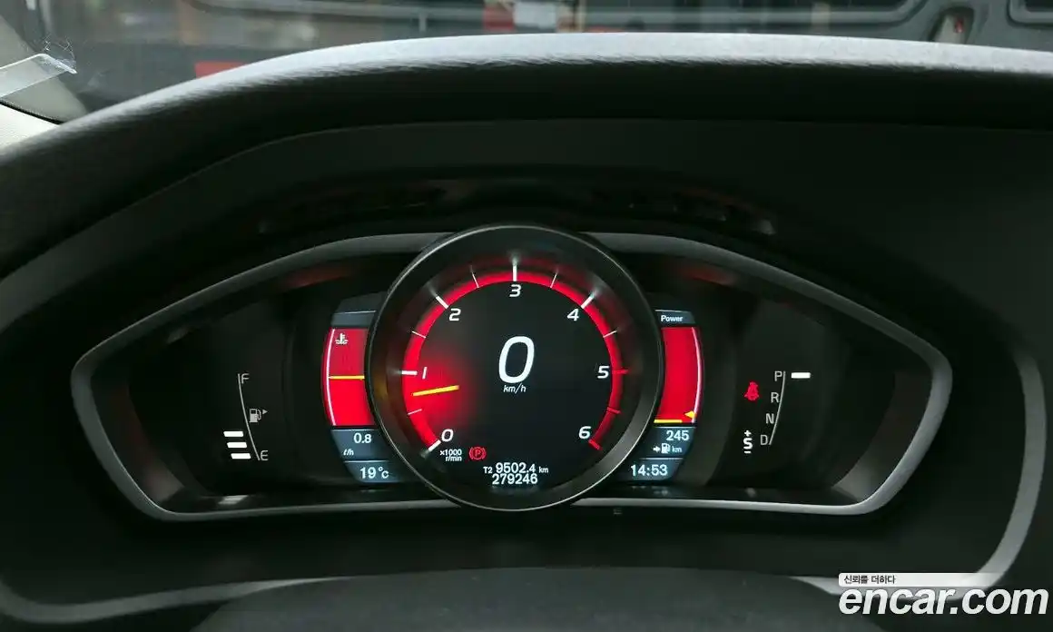 Volvo V40 2013 2.0 гидро в Москве № 1836947, фото 8