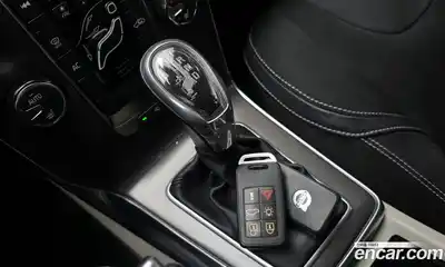 Volvo V40 2013 2.0 гидро в Москве № 1836947, миниатюра 9
