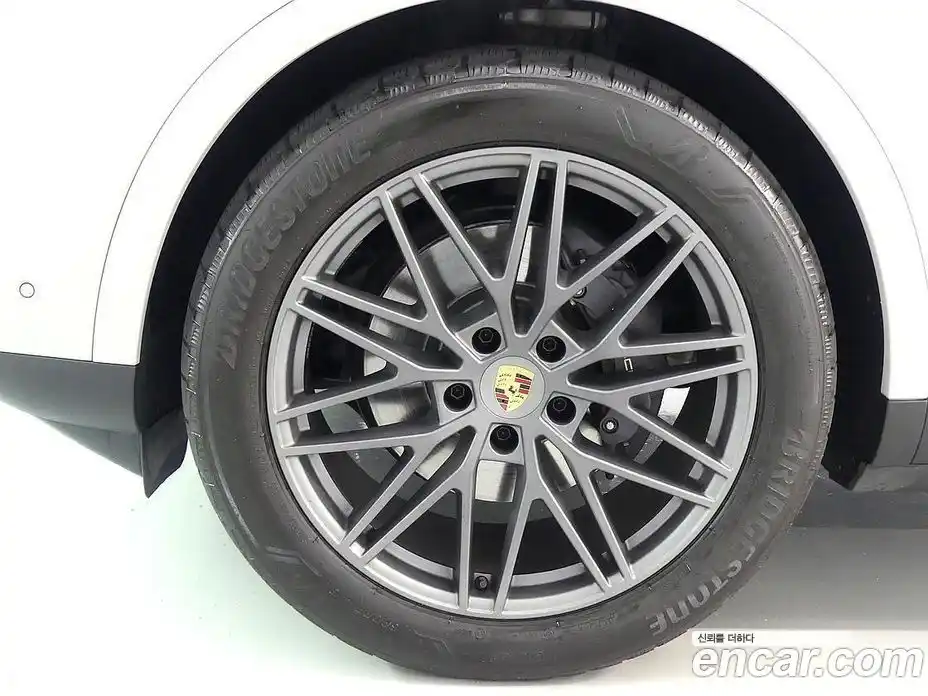 Porsche Cayenne 2024 3.0 гидро в Москве № 1837061, фото 4