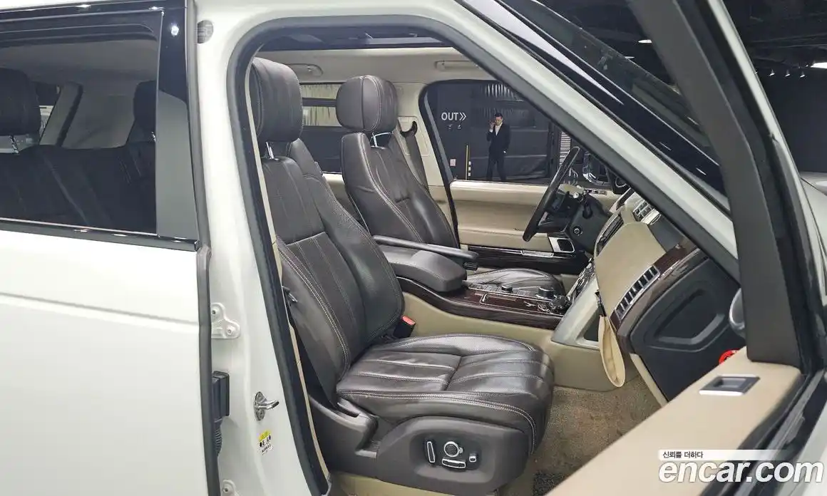 Land Rover Range-Rover 2016 4.4 гидро в Москве № 1837432, фото 12