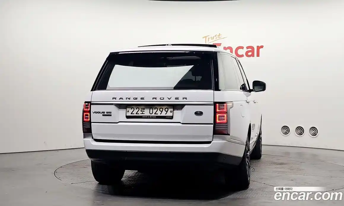 Land Rover Range-Rover 2016 4.4 гидро в Москве № 1837432, фото 4