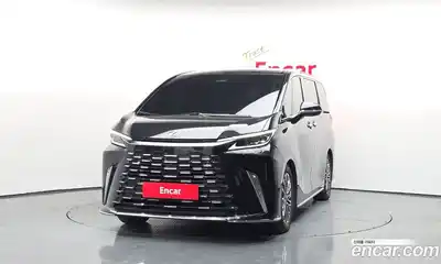 Lexus LM 500h Royal